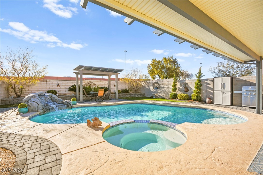 7909 Lovely Pine Place