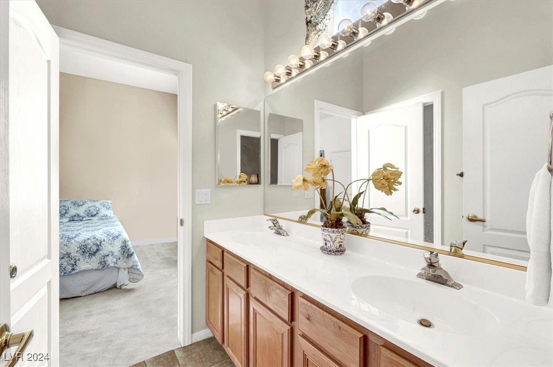 2110 Mooreview Street