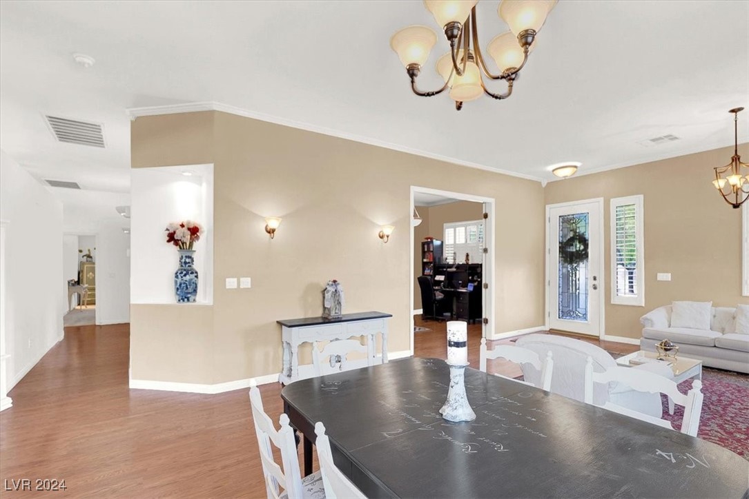 2110 Mooreview Street