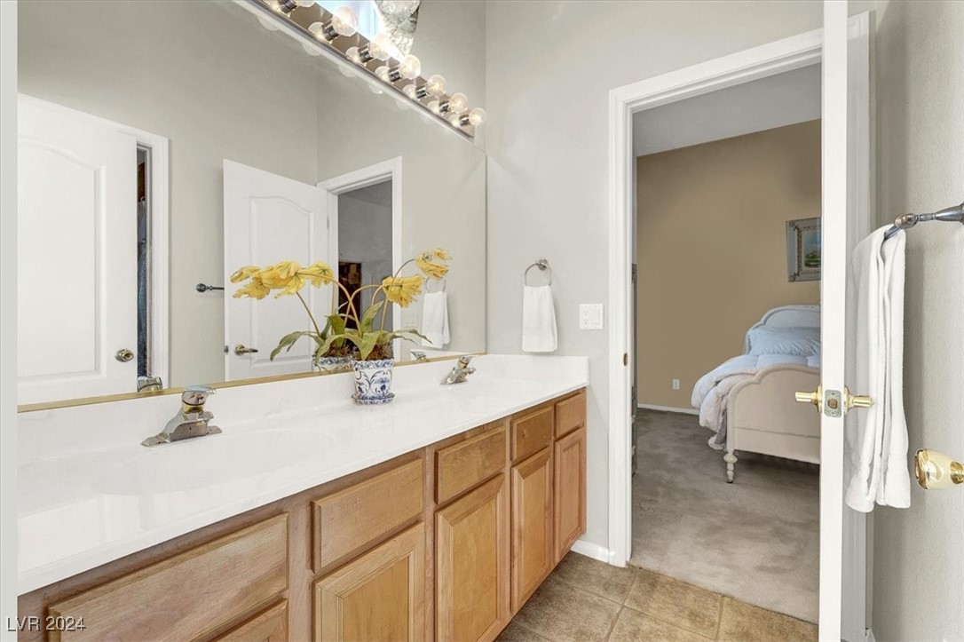 2110 Mooreview Street