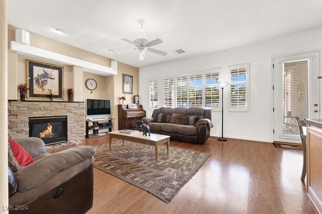 2110 Mooreview Street