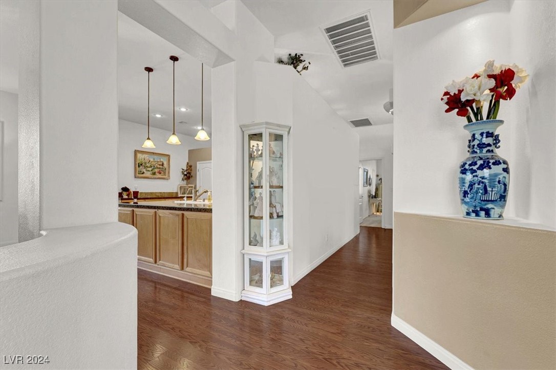 2110 Mooreview Street