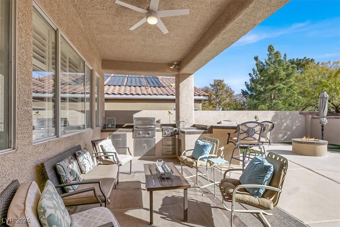 2110 Mooreview Street