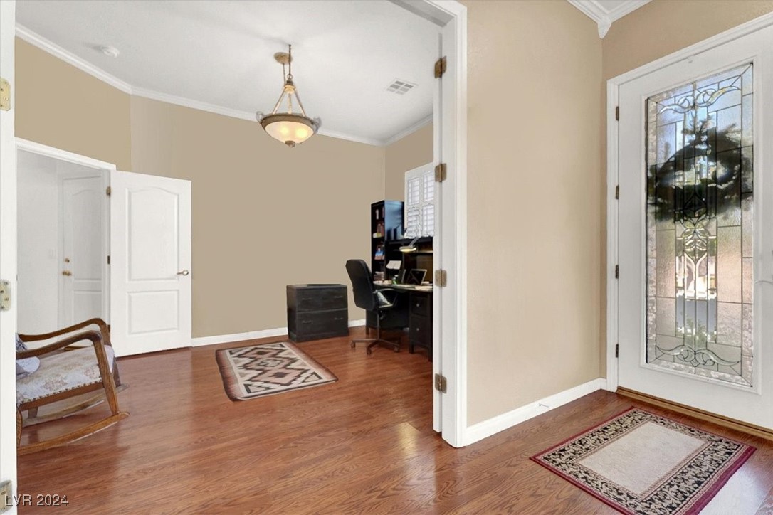 2110 Mooreview Street