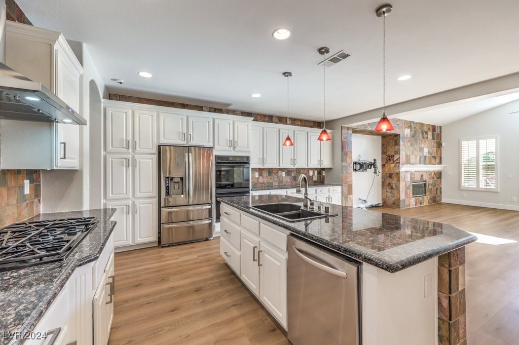 5845 Pristine Falls Avenue