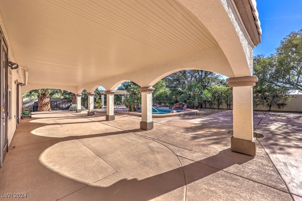 5845 Pristine Falls Avenue