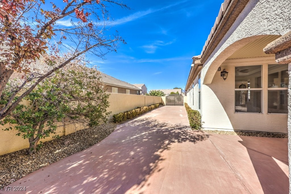 5845 Pristine Falls Avenue