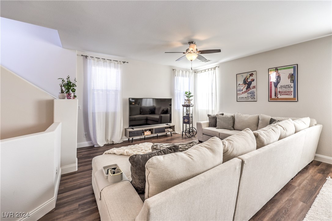 10439 Prairie Mountain Avenue