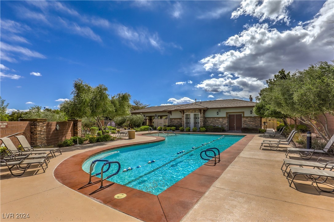10439 Prairie Mountain Avenue