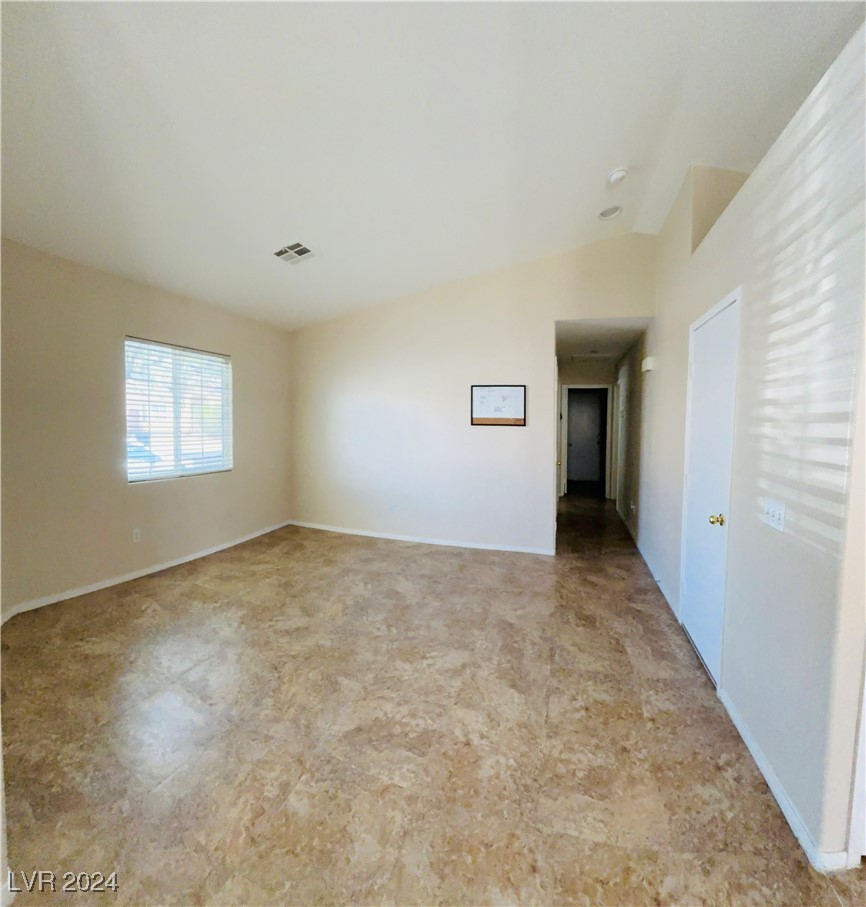 4607 Victoria Garden Avenue