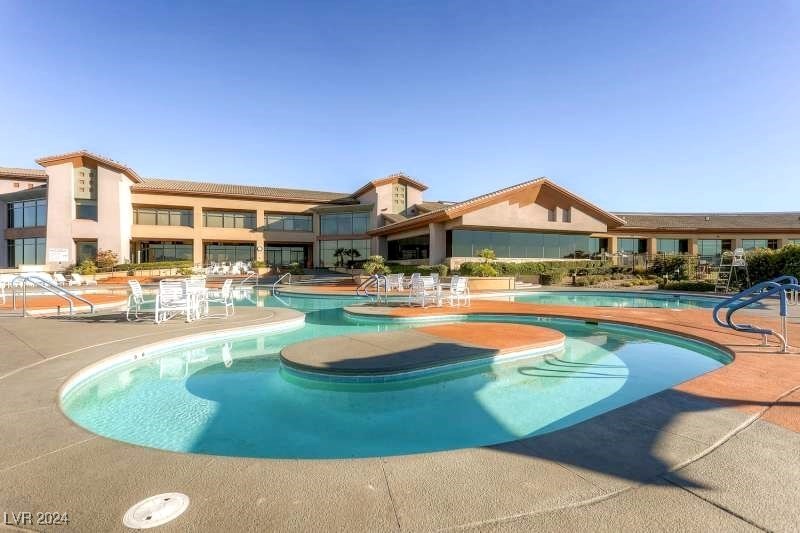 2264 Laurel Heights Lane