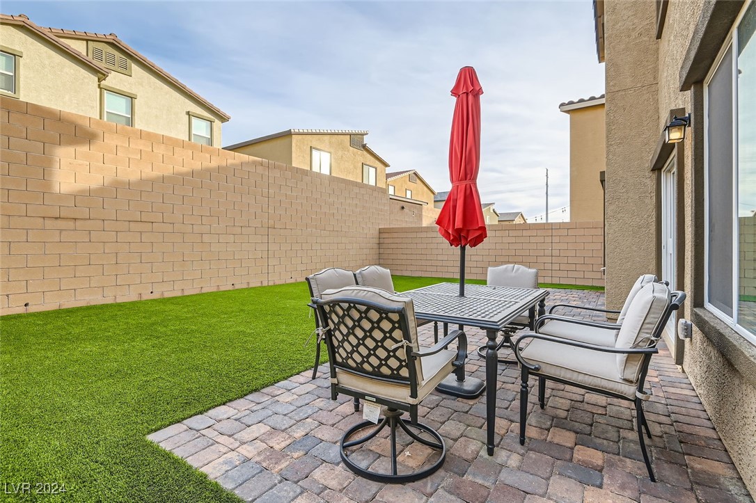 10956 Meridian Fields Avenue