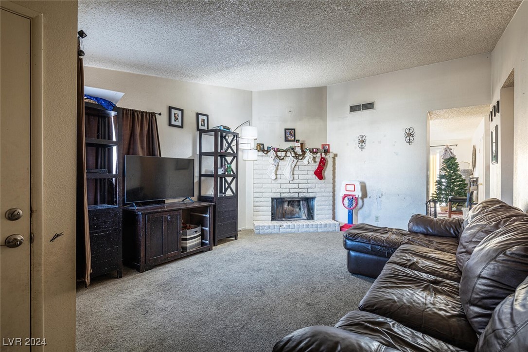 582 Grimsby Avenue