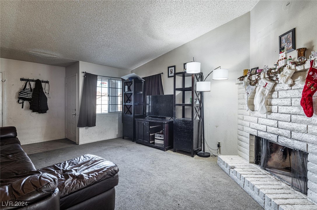 582 Grimsby Avenue