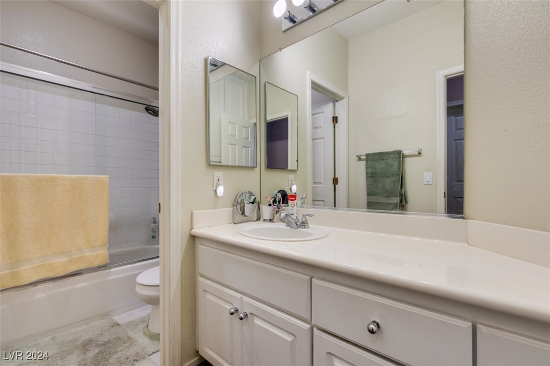 10604 Royal Willow Place