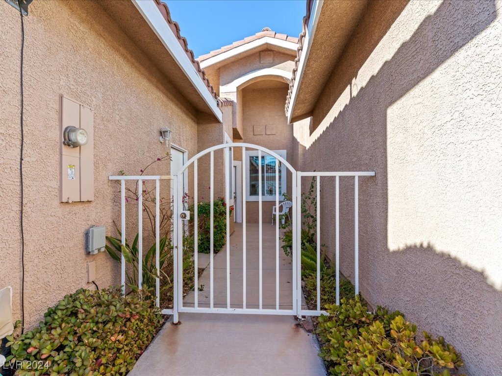 2878 Red Rooster Court