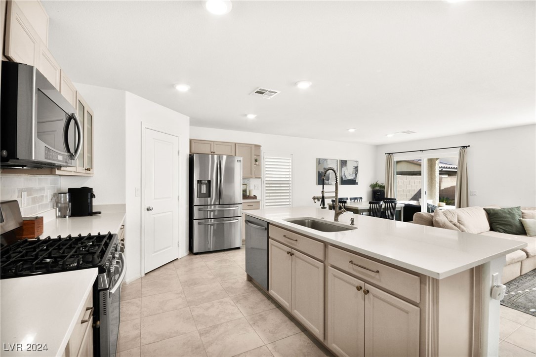 1231 Indigo Bluff Avenue