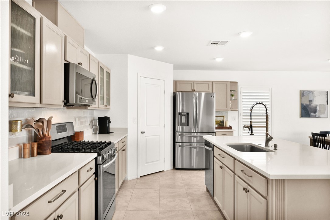 1231 Indigo Bluff Avenue