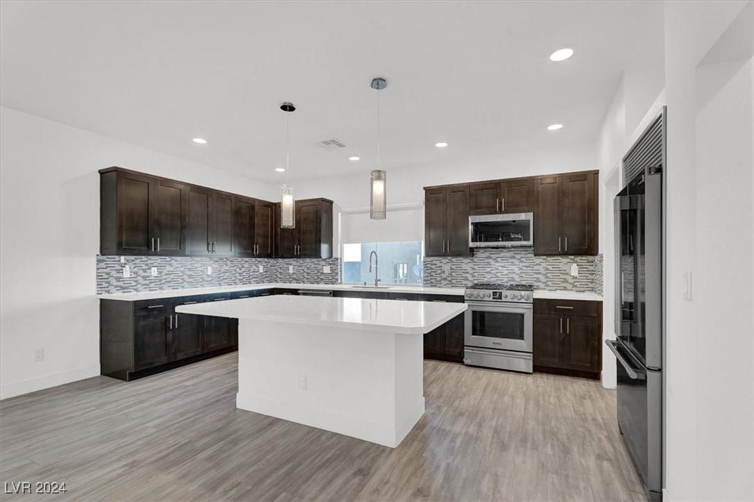 8028 Haywood Estate Avenue