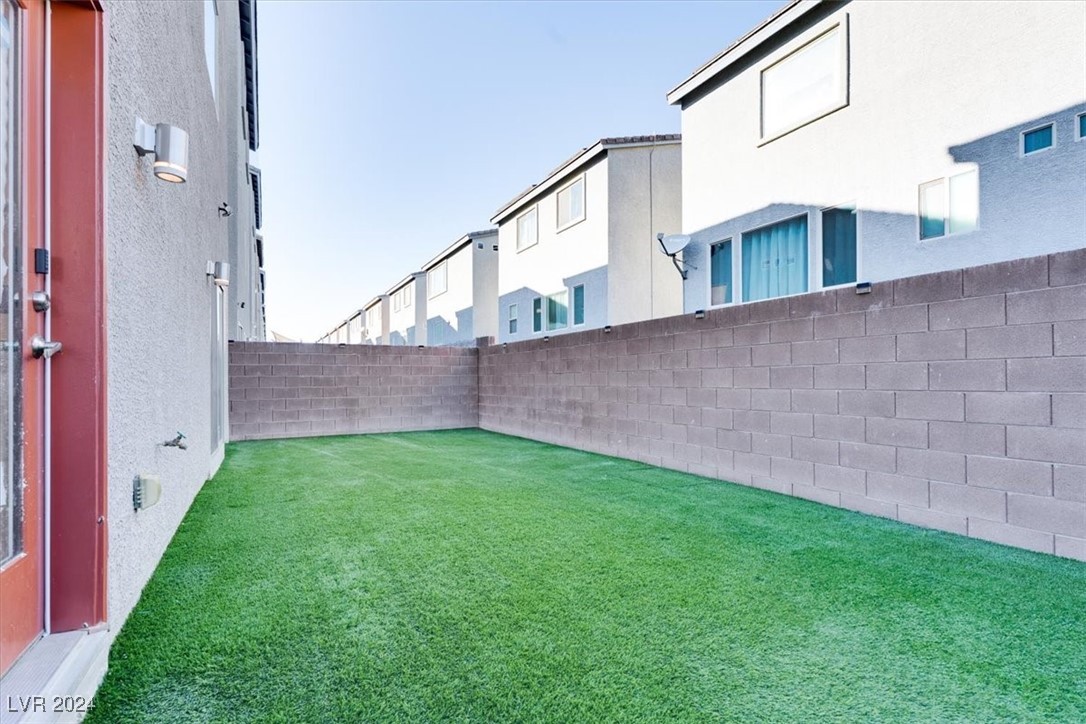 8028 Haywood Estate Avenue
