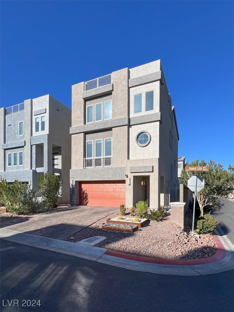 8028 Haywood Estate Avenue