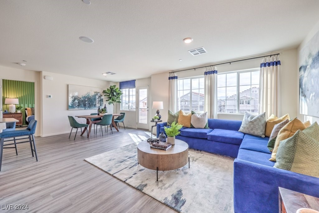7945 Aurora Sky Street 641