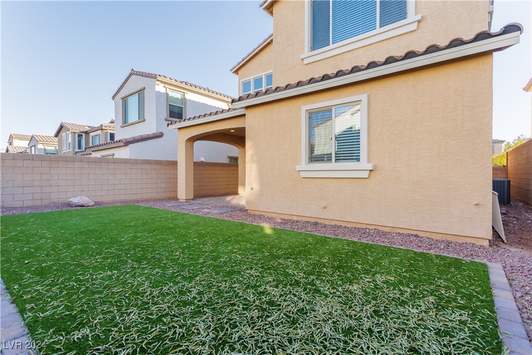 9936 Coyote Echo Court