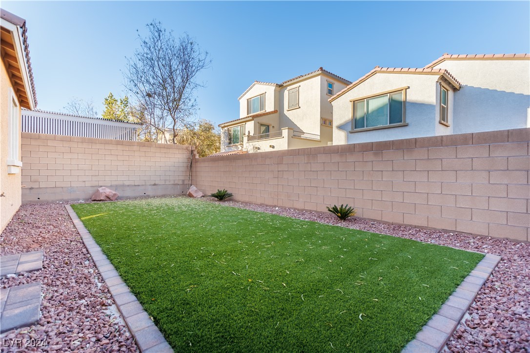 9936 Coyote Echo Court