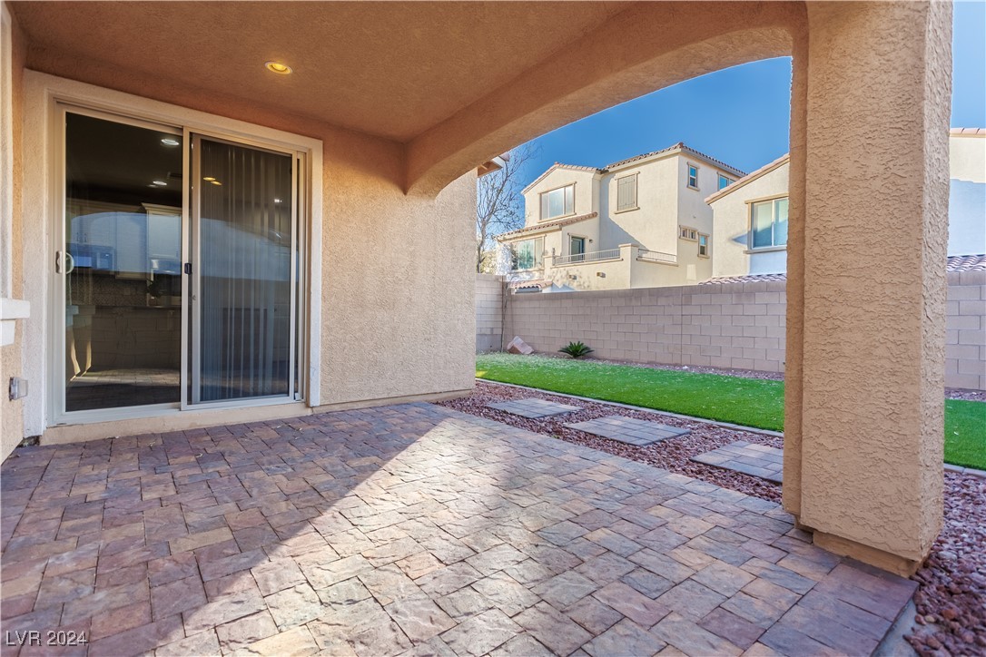 9936 Coyote Echo Court