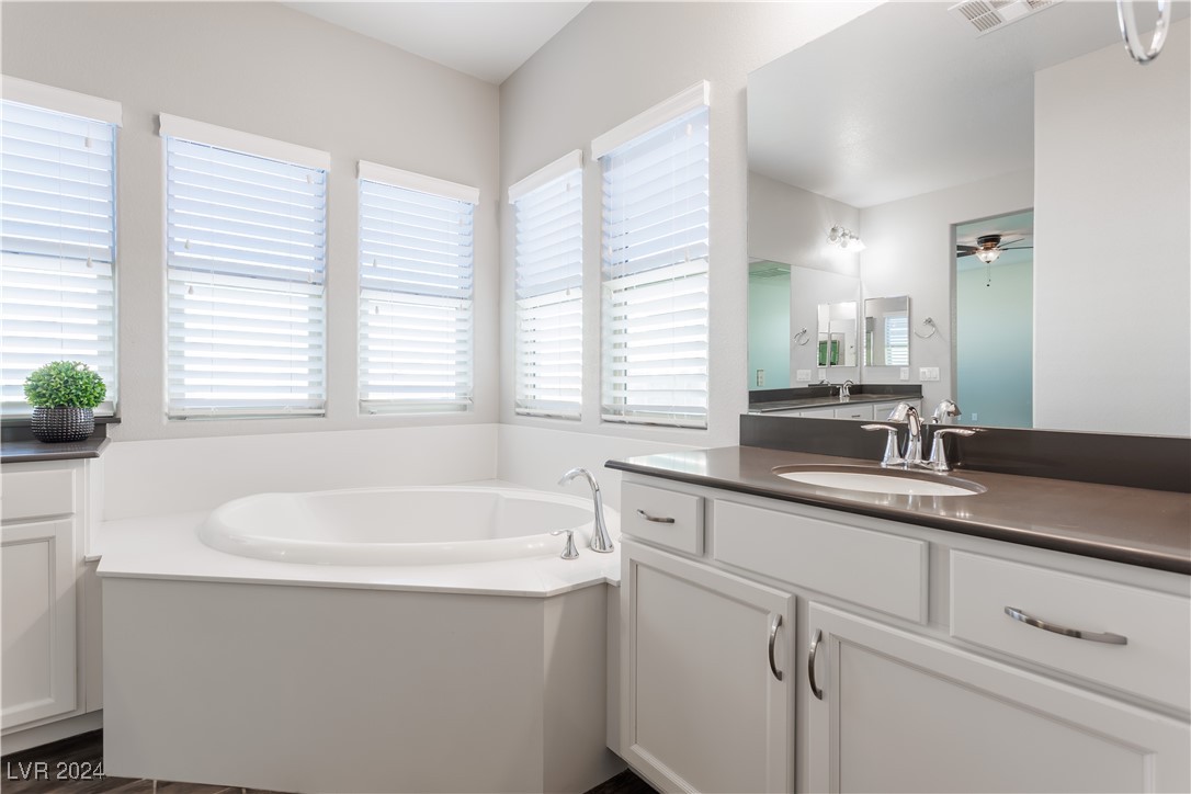 9936 Coyote Echo Court