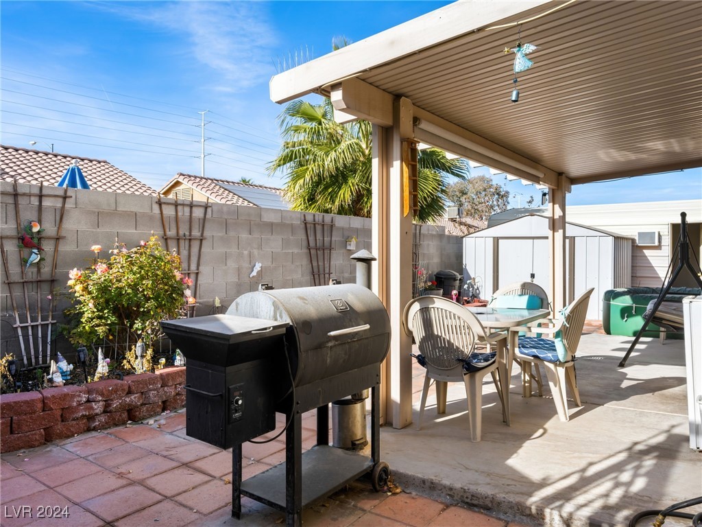 4259 Chocolate Street