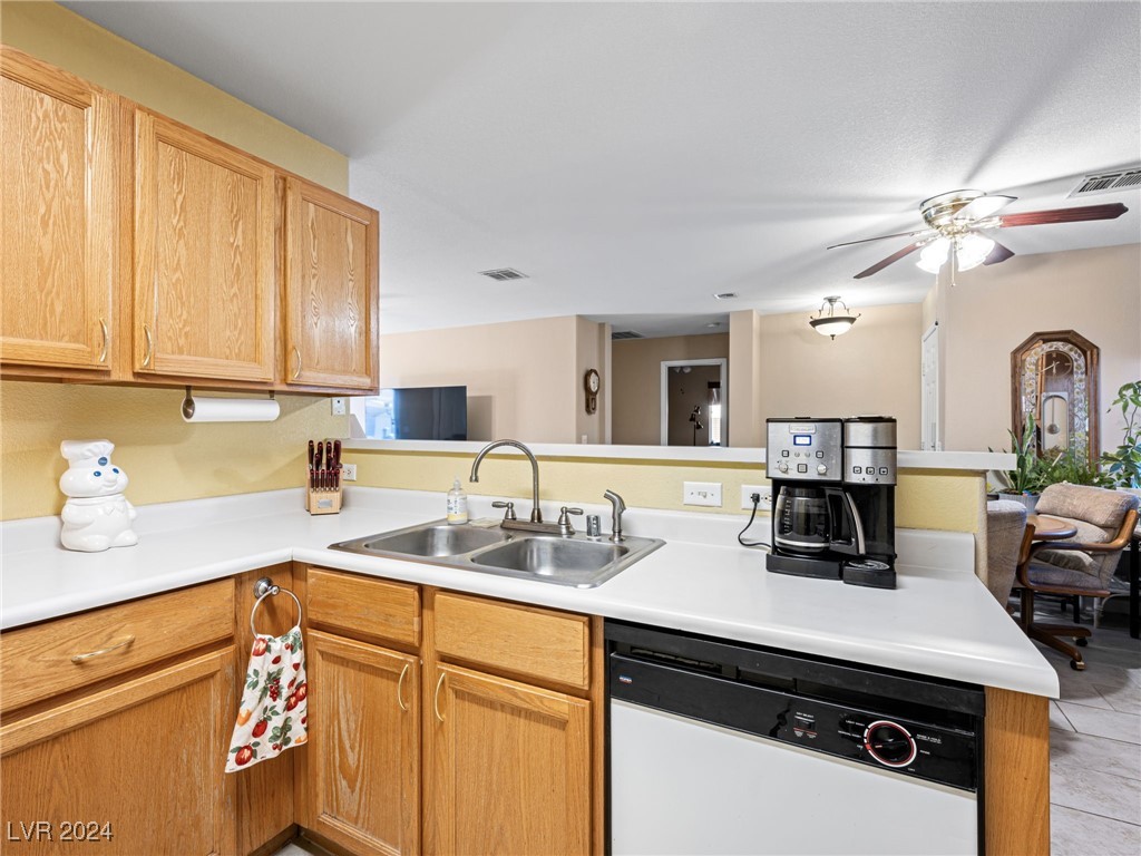 4259 Chocolate Street