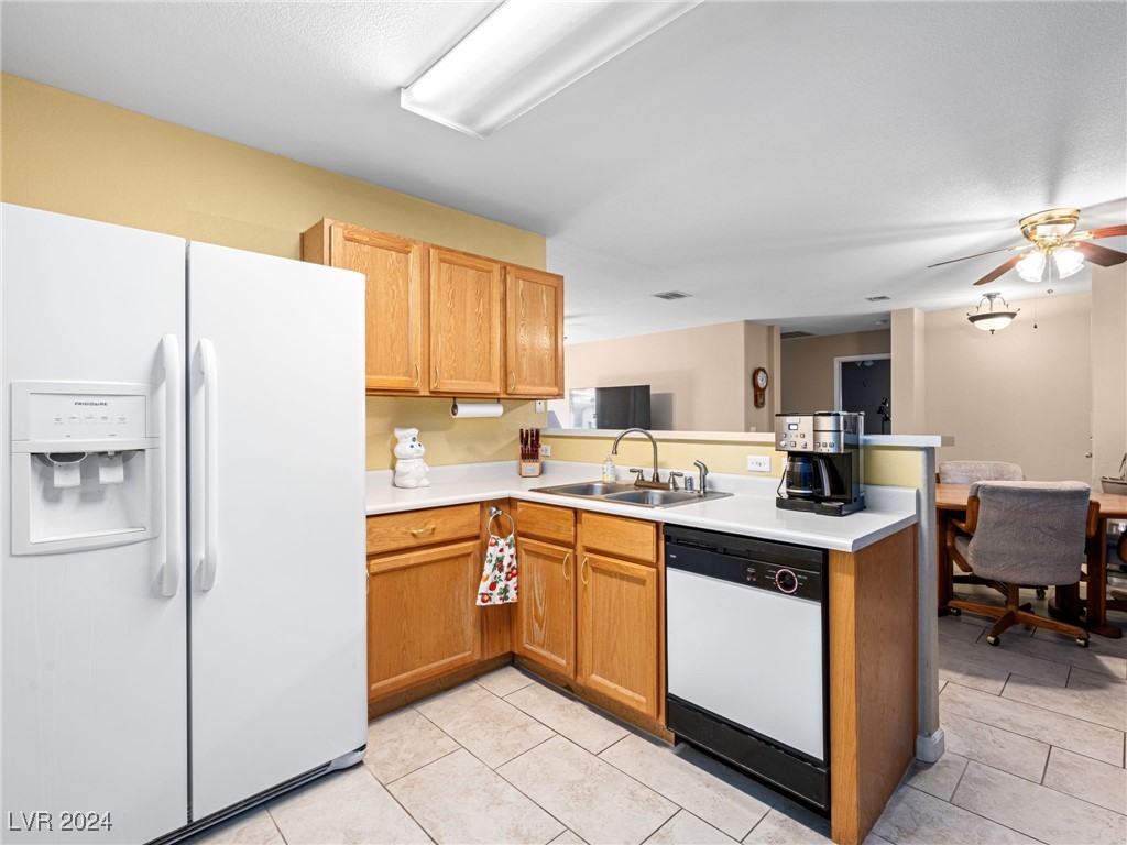 4259 Chocolate Street