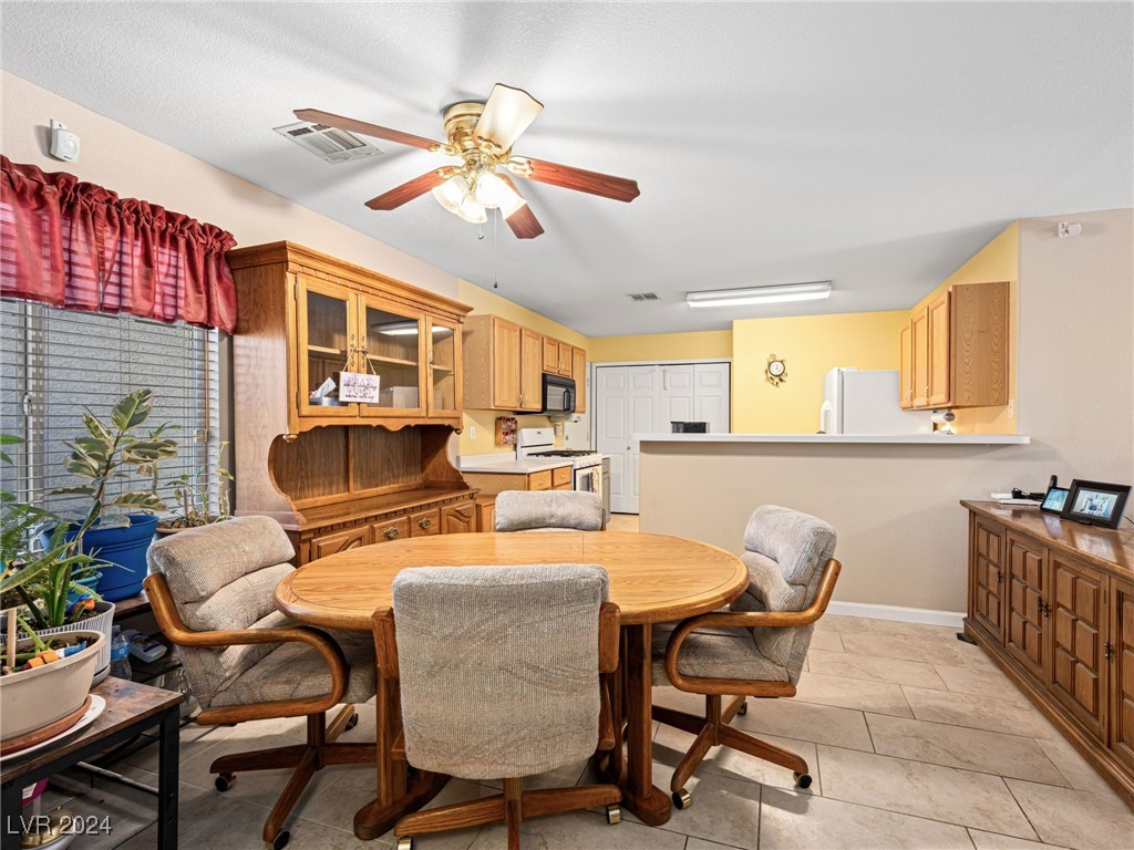 4259 Chocolate Street