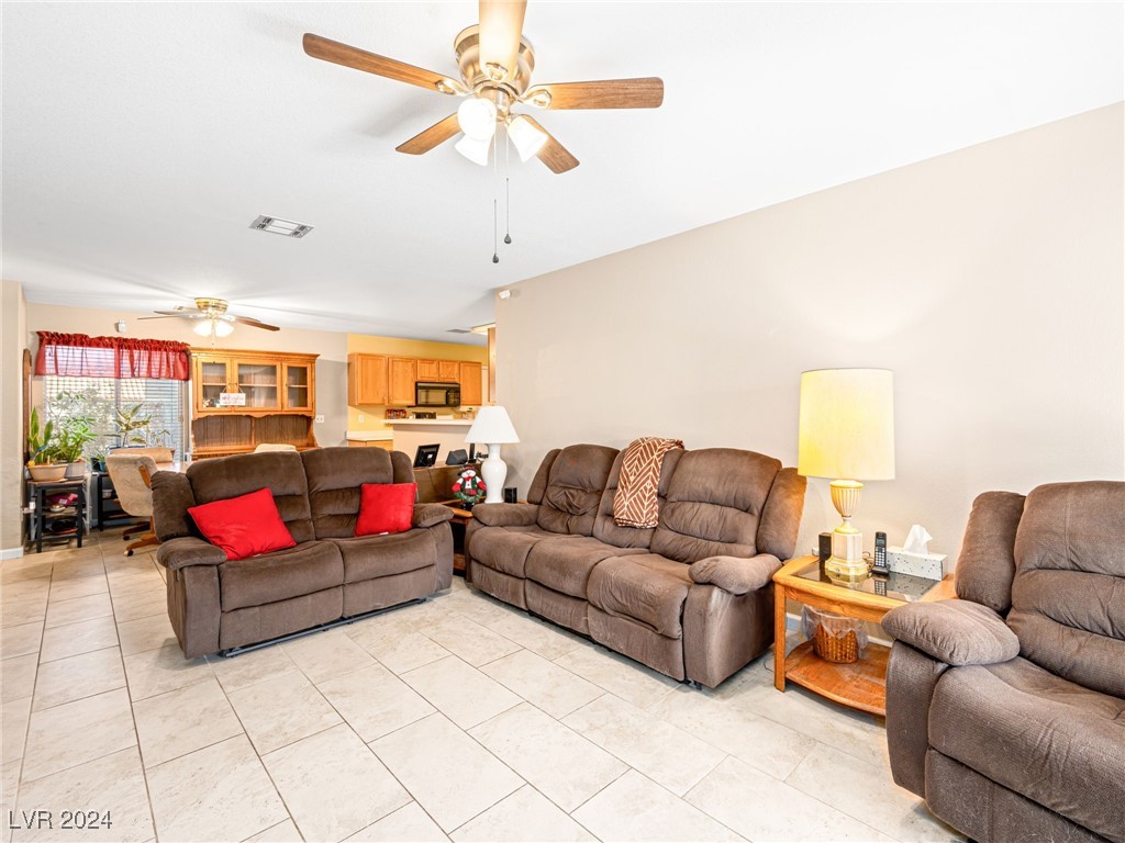 4259 Chocolate Street