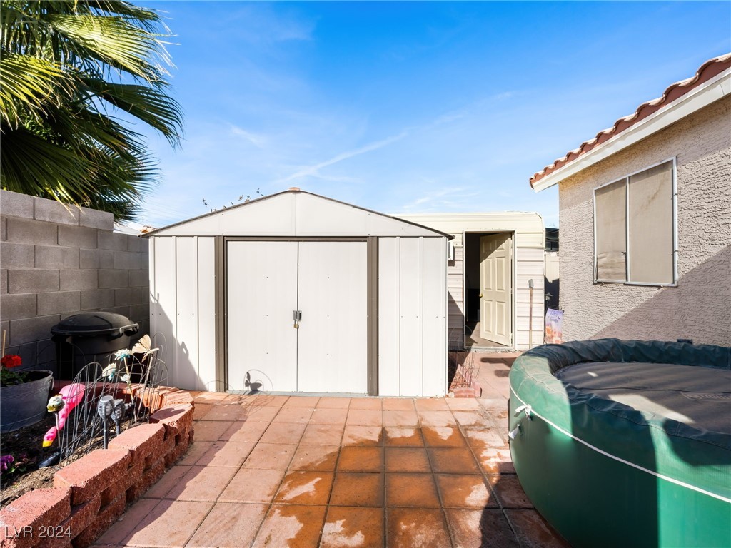 4259 Chocolate Street