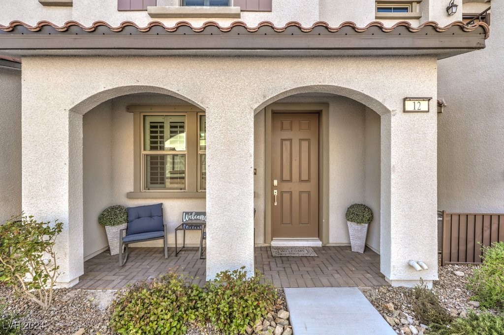 12 Lomita Heights Drive