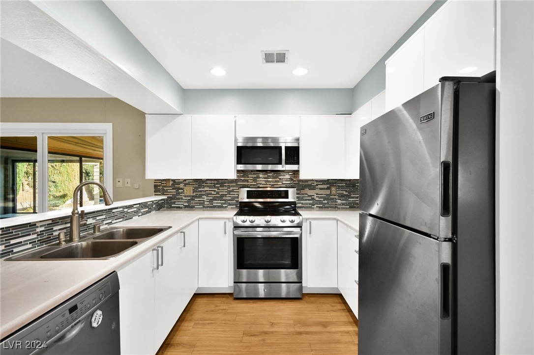 3866 South Torrey Pines Drive