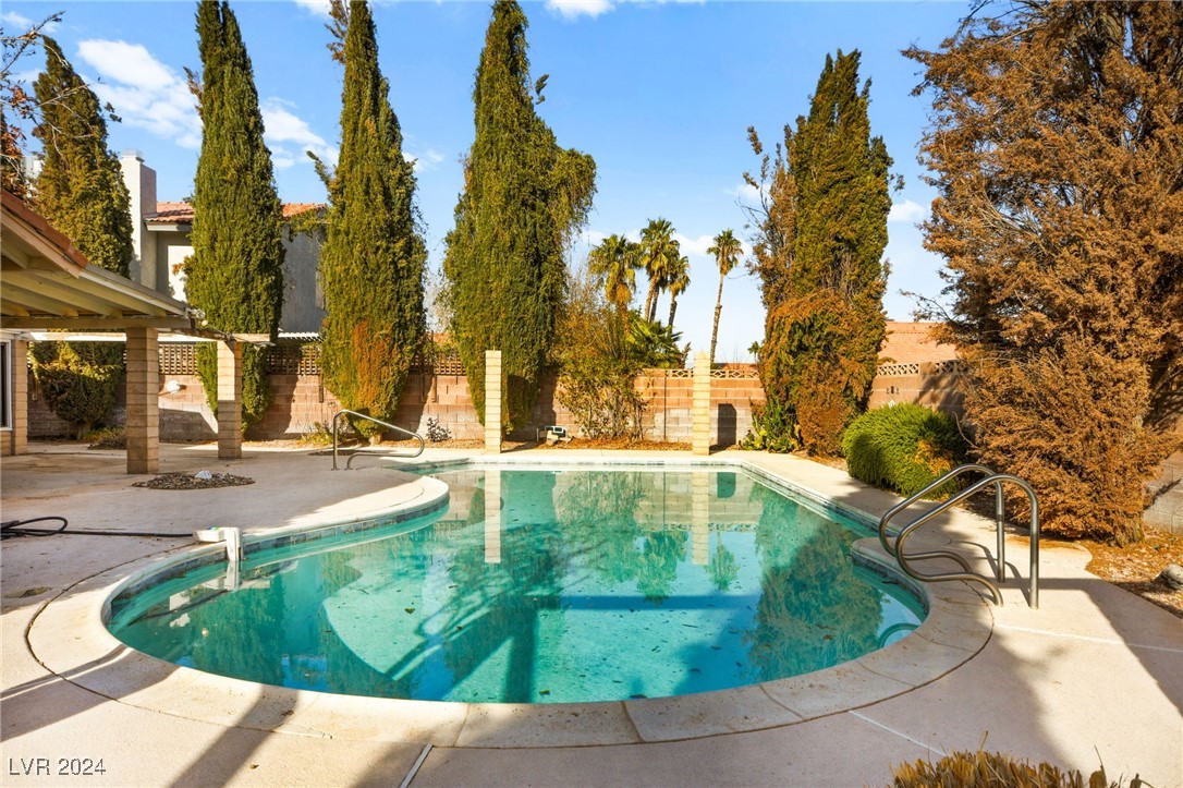 3866 South Torrey Pines Drive