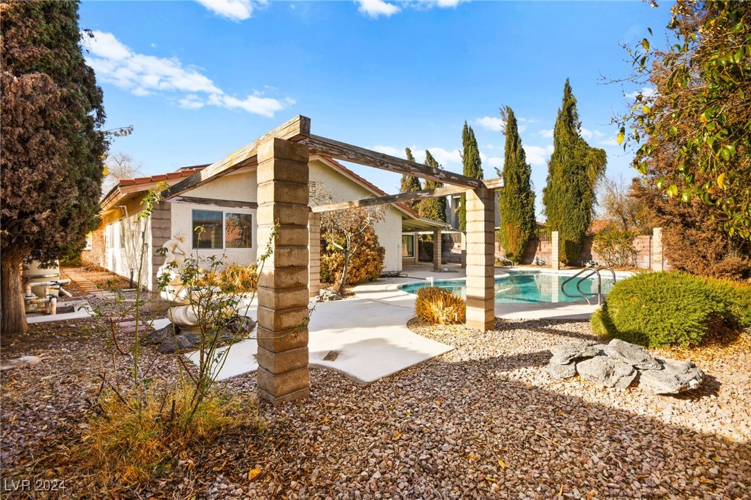 3866 South Torrey Pines Drive