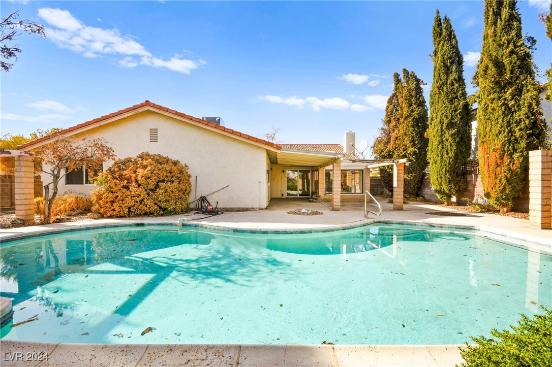 3866 South Torrey Pines Drive