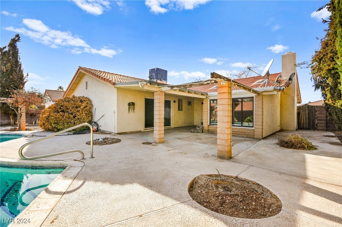 3866 South Torrey Pines Drive