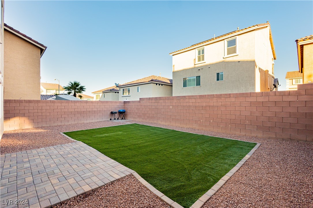 7232 Sierra Moon Court