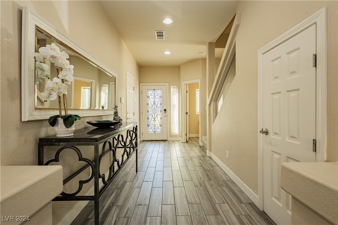 7232 Sierra Moon Court