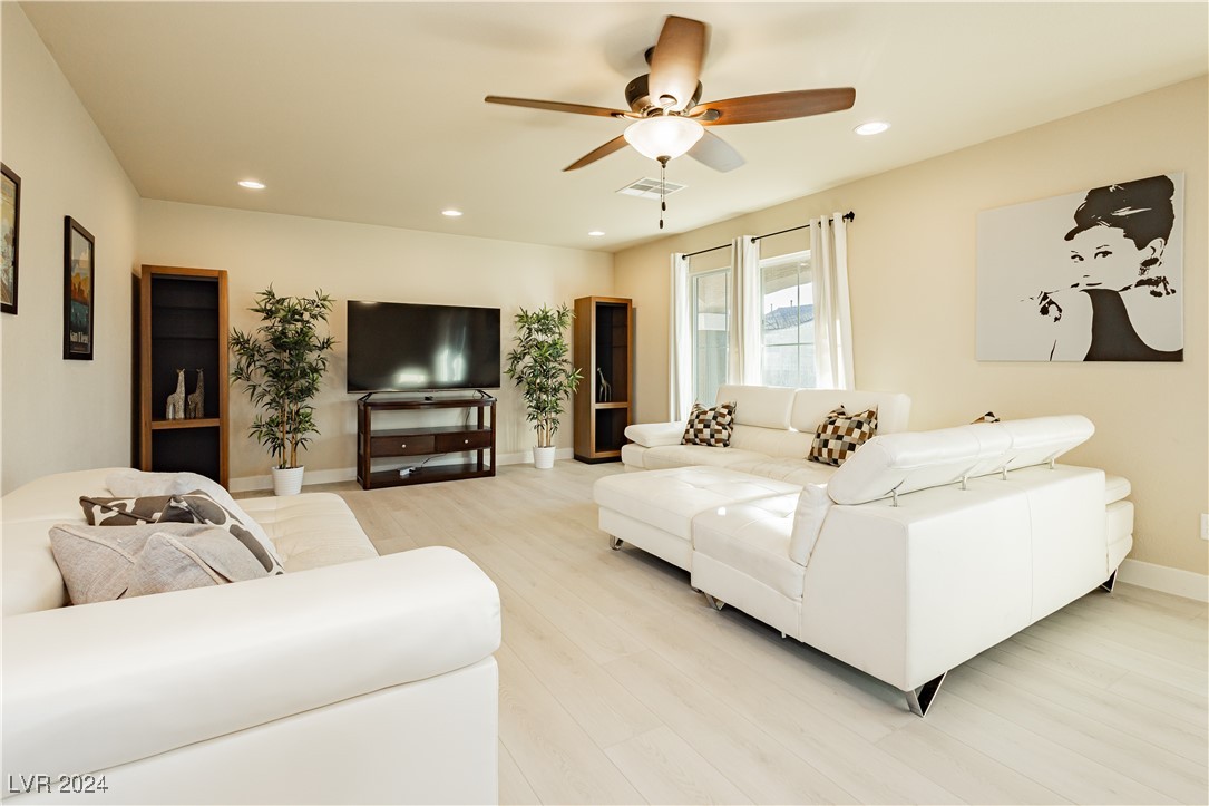 7232 Sierra Moon Court