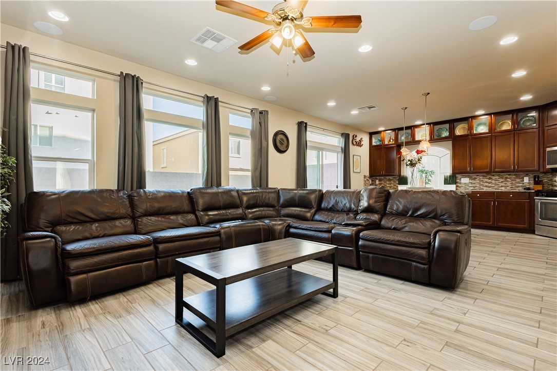 7232 Sierra Moon Court