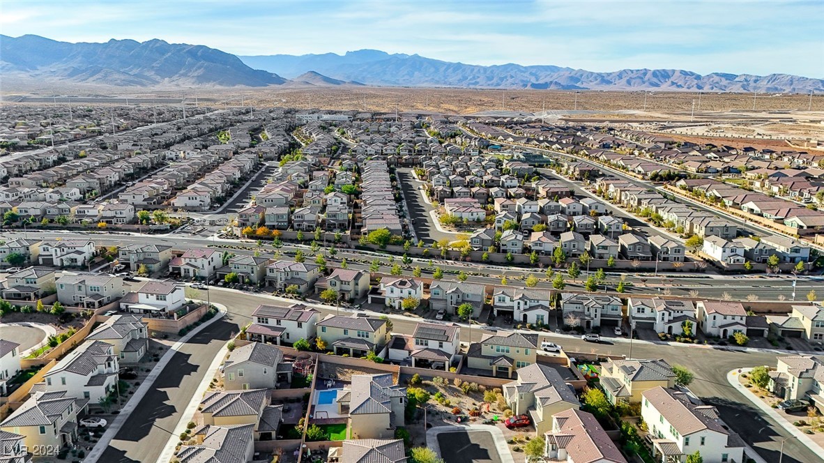 10281 Grey Pine Court