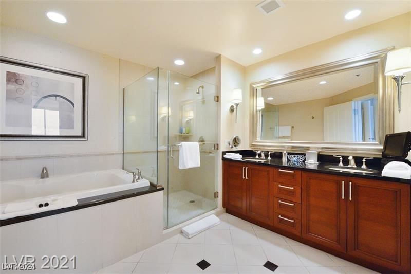 125 East Harmon Avenue 2516