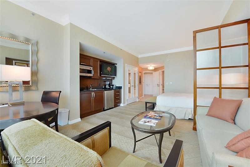 125 East Harmon Avenue 2516