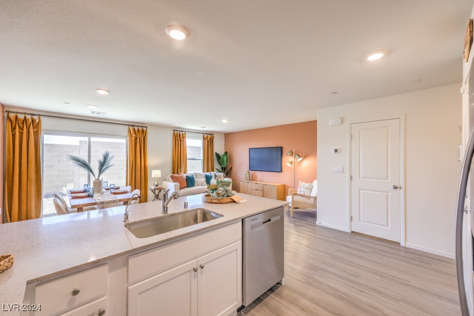 6148 Lily Garden Street 102